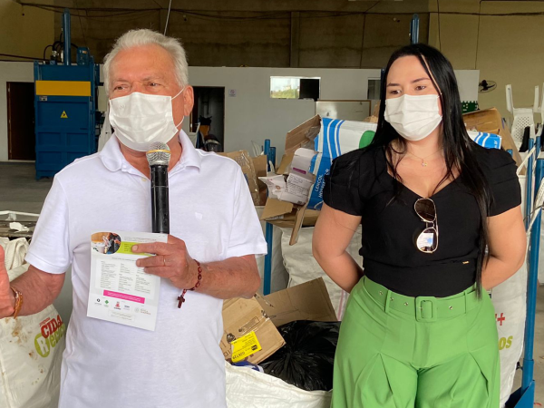 Cajazeiras - prefeito Zé Aldemir visita instalações da Usina de Processamento de Materiais Recicláveis