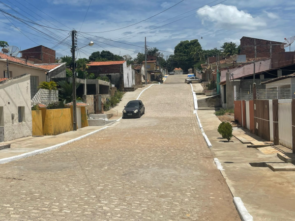 Prefeitura de Cajazeiras avança em novas obras de pavimentação de ruas