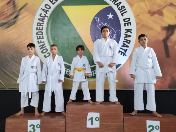 Esporte é vida: Alunos do SCFV de Cajazeiras foram premiados em competição nacional de karatê