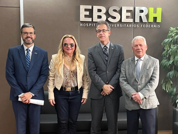 Atendimento pediátrico no HUJB: Zé Aldemir e Dra. Paula se reúnem com presidente e vice da EBSERH