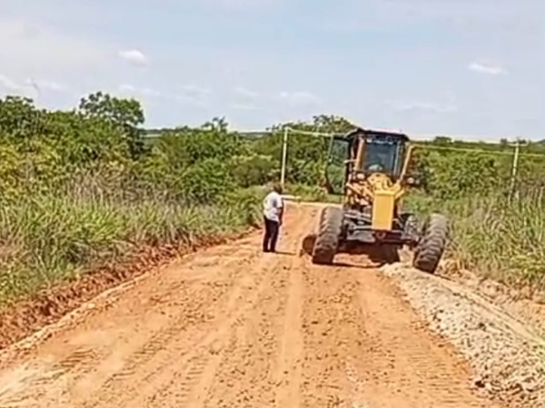 Secretaria de Desenvolvimento Rural realiza melhorias em estradas vicinais e passagens molhadas