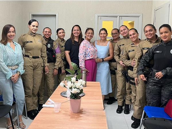 Secretaria das Mulheres realiza café da manhã para policiais lotadas no 6º BPM e Patrulha Maria da Penha