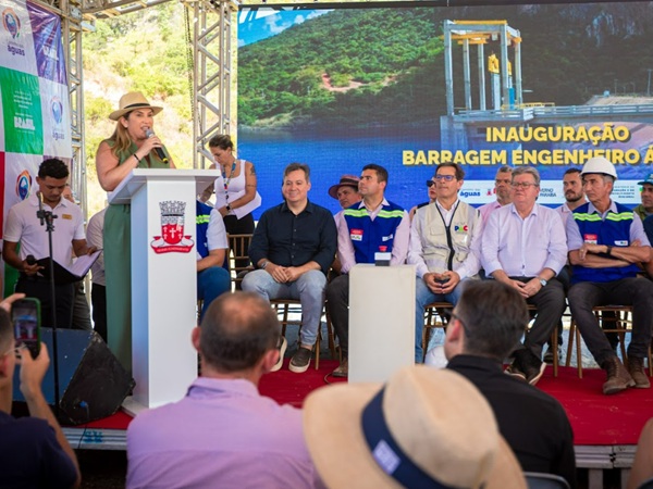 Prefeita Corrinha Delfino recepciona ministro Valdez Góes e inaugura reforma e modernização do açude Engenheiro Avidos