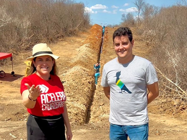 Obra da adutora que levará água a mais de doze comunidades rurais segue a passos largos