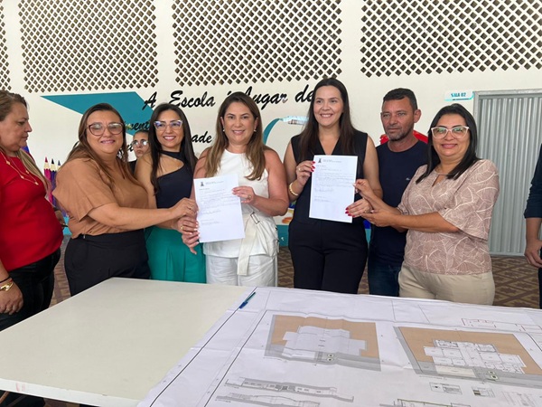 Prefeita Corrinha Delfino assina ordem de serviço para reforma e ampliação da Escola Municipal Victor Jurema