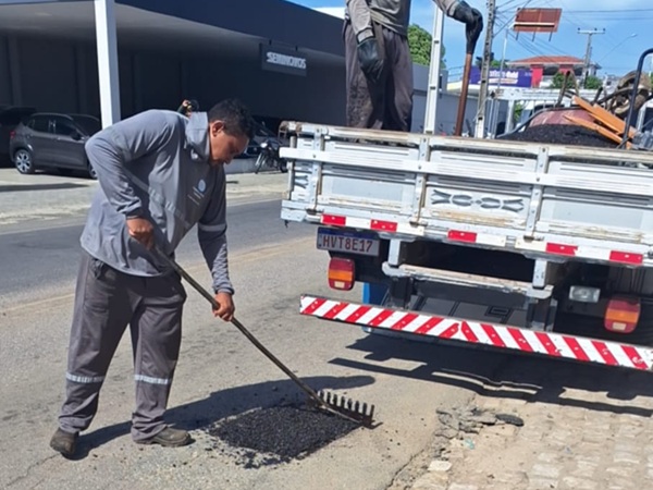 Prefeitura de Cajazeiras inicia mais uma etapa do programa tapa-buraco
