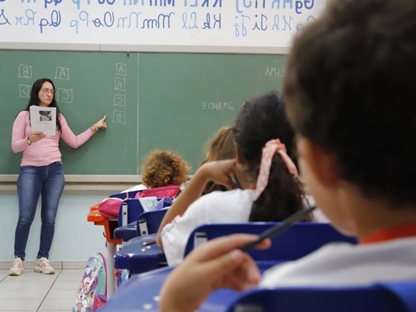 Aulas do Sistema Municipal de Educação de Cajazeiras começam dia 9 de fevereiro