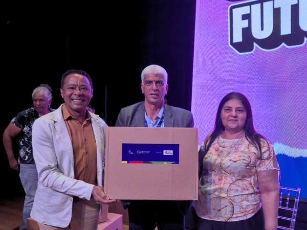Com apoio da Prefeitura, catadores de cooperativa de reciclagem participam da formatura do curso Catador Digital