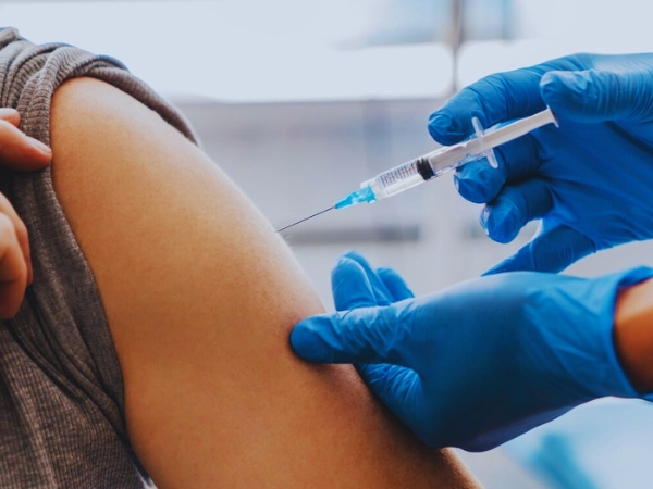 Cajazeiras realiza Dia D contra a dengue e mobiliza público de 10 a 14 anos para vacinação