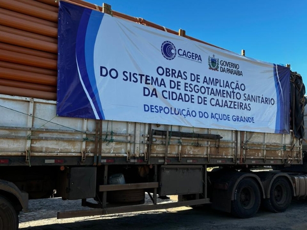 Cajazeiras recebe dois caminhões com tubos para início da obra de despoluição do Açude Grande