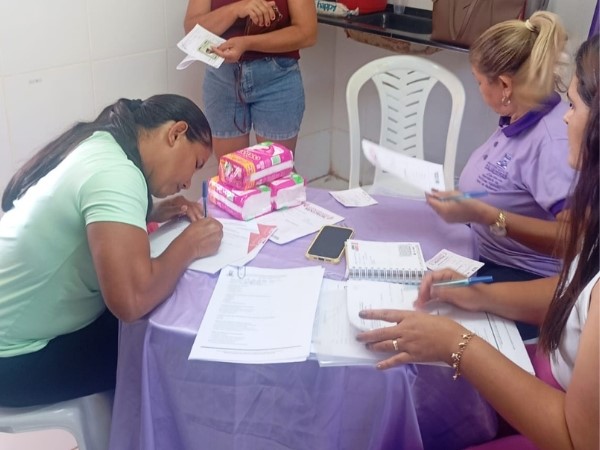 Secretaria das Mulheres inicia distribuição de absorventes do programa "Dignidade Menstrual" em Cajazeiras