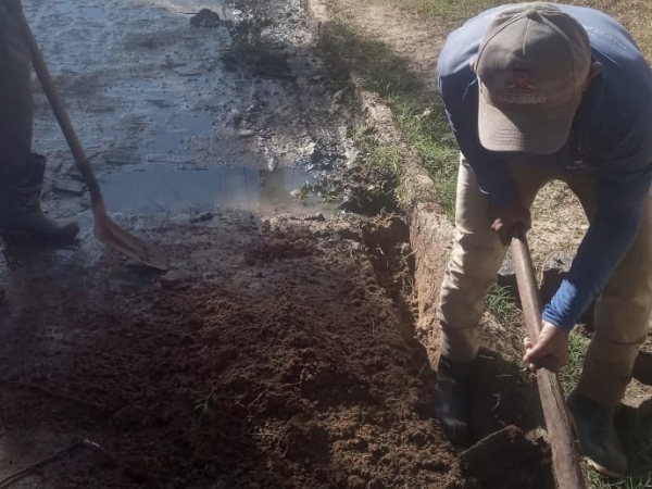Secretaria de Infraestrutura realiza serviços de recuperação na Rua Vicente Correia Lima